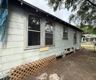 Excellent opportunity for the savvy investor Buyer. North End - photo 8