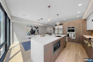 This truly unique, ultra high-end newer construction smart home - photo 41