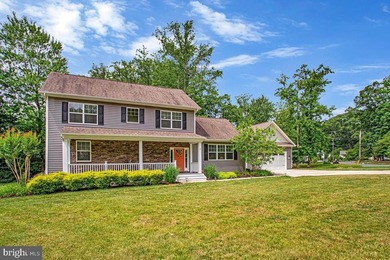 Nestled in the highly sought-after, water-privileged community - photo 4