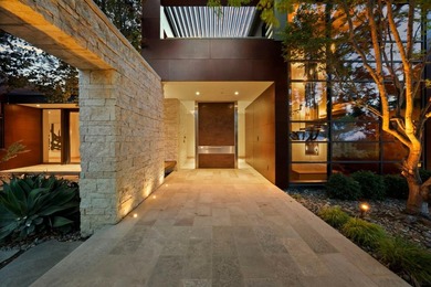 Privately gated and custom built by Conrado Home Builders, this - photo 5