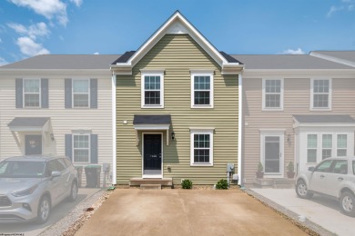 Lake Townhome/Townhouse Off Market in Fairmont, West Virginia