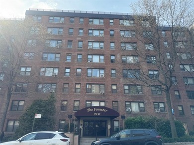 Discover this beautiful studio apartment, now available in the - photo 1