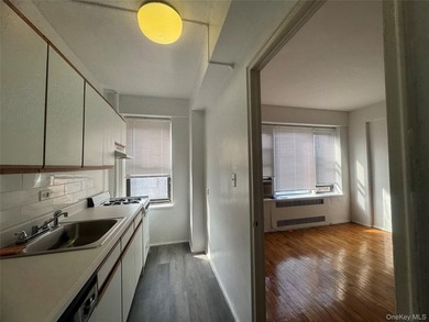 Discover this beautiful studio apartment, now available in the - photo 7