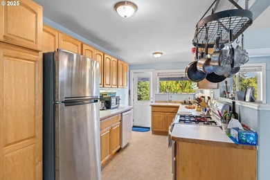 First time on the market in 47 years! This well-kept and nicely - photo 11
