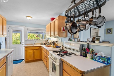 First time on the market in 47 years! This well-kept and nicely - photo 13