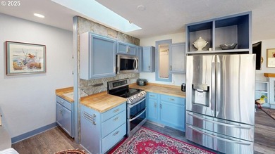 This furnished two-story condo near the Chetco River is move-in - photo 14