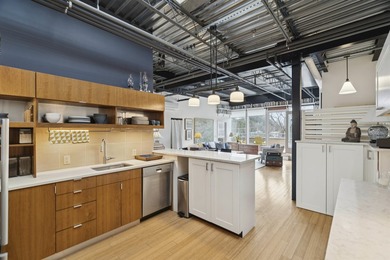 Make your new home or pied-a-terre one of the few industrial - photo 20