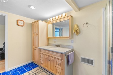 First time on the market in 47 years! This well-kept and nicely - photo 27