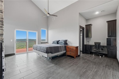 Expansive Ozark views define this custom 1,500sq residence on 9 - photo 8