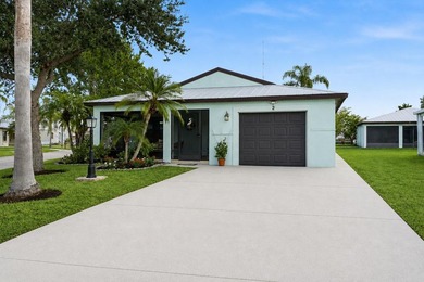 Beautifully updated CBS home that has been impeccably maintained - photo 2