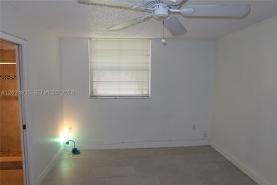 Beautiful corner-unit condo located in the heart of Kendall! - photo 12