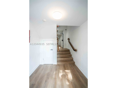 960 Jefferson Avenue is a fully renovated, 12-unit boutique - photo 13
