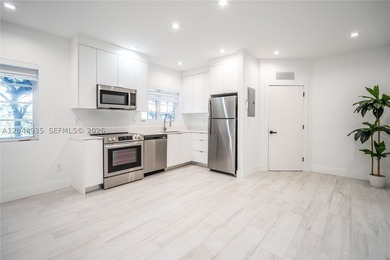 960 Jefferson Avenue is a fully renovated, 12-unit boutique - photo 14