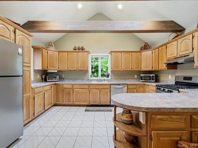 Welcome to this beautifully maintained three bedroom, 2 bath - photo 21