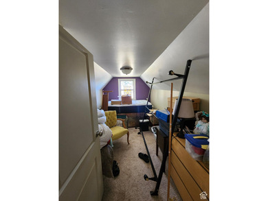 Gorgeous and generously-sized 3 story home on a quiet street in - photo 21