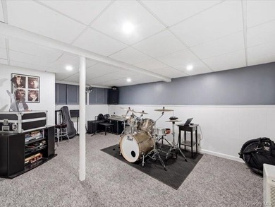 Welcome to this beautifully maintained three bedroom, 2 bath - photo 25
