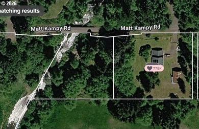 Come settle into this private creekfront homestead on 3 usable - photo 4