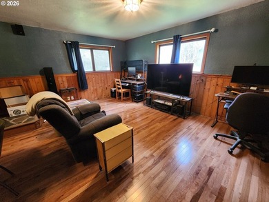 Come settle into this private creekfront homestead on 3 usable - photo 7