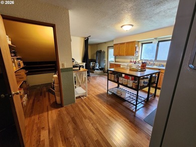 Come settle into this private creekfront homestead on 3 usable - photo 10