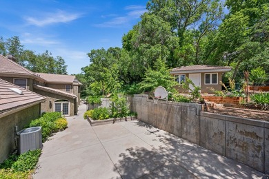 Experience the renewed appeal of this magnificent gated Holladay - photo 6