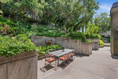 Experience the renewed appeal of this magnificent gated Holladay - photo 10