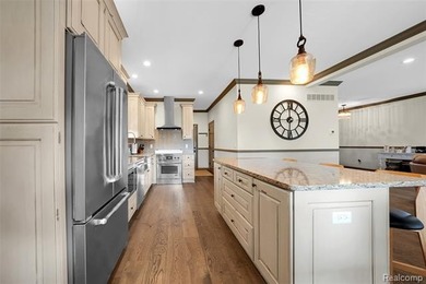 **MOTIVATED SELLER** Turn-key waterfront living with direct - photo 20