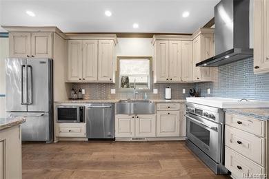 **MOTIVATED SELLER** Turn-key waterfront living with direct - photo 21