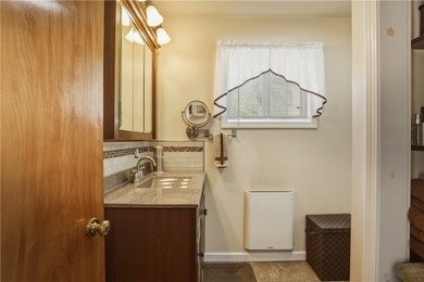 The Keuka Lakeside Inn presents a rare opportunity to acquire a - photo 26