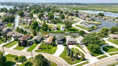 **MOTIVATED SELLER** Turn-key waterfront living with direct - photo 46