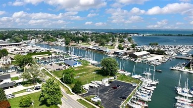 **MOTIVATED SELLER** Turn-key waterfront living with direct - photo 48