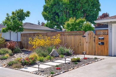 Two turn-key homes on one large lot with extra building area and - photo 7