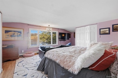 Charming 3-bedroom, 1.5-bath home in Mahopac with lake access to - photo 12