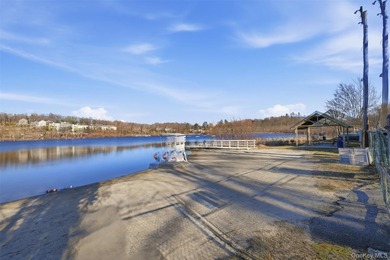 Charming 3-bedroom, 1.5-bath home in Mahopac with lake access to - photo 21