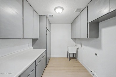 Amazing move in ready waterfront home with quality upgrades - photo 27