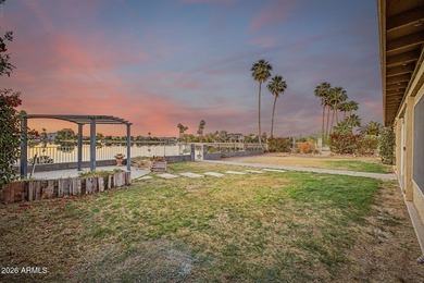 Amazing move in ready waterfront home with quality upgrades - photo 28
