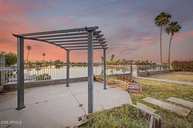 Amazing move in ready waterfront home with quality upgrades - photo 29