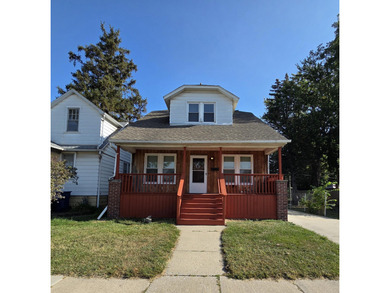 Detroit River Home Sale Pending in Lincoln Park Michigan