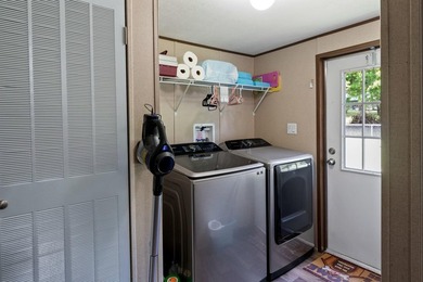Charming 3-bedroom, 2-bath home located in the highly desirable - photo 13