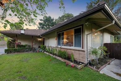 Exceptional Mills Estates residence offering sweeping panoramic - photo 4