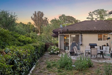 Exceptional Mills Estates residence offering sweeping panoramic - photo 5