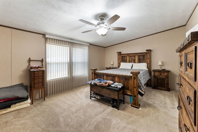 Charming 3-bedroom, 2-bath home located in the highly desirable - photo 17