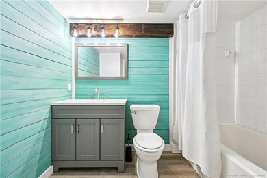 Stunning first-floor Portofino gem with rare private garage and - photo 17