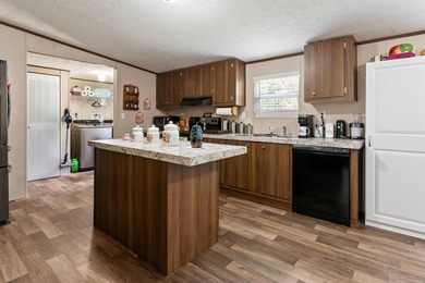Charming 3-bedroom, 2-bath home located in the highly desirable - photo 19