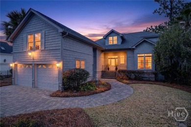 Elegant and exceptionally private patio home in Oakridge - photo 2
