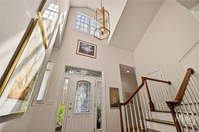 Elegant and exceptionally private patio home in Oakridge - photo 7