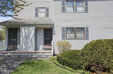 Beautifully maintained 2 bedroom, 2 bath condo, both bedrooms/ - photo 1