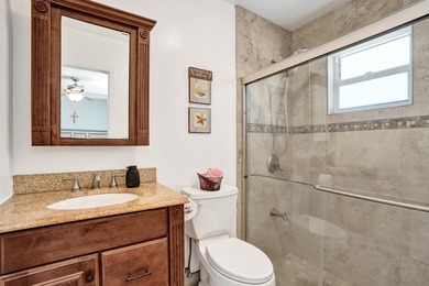Welcome to this beautifully updated 3-bedroom, 2-bathroom home - photo 8