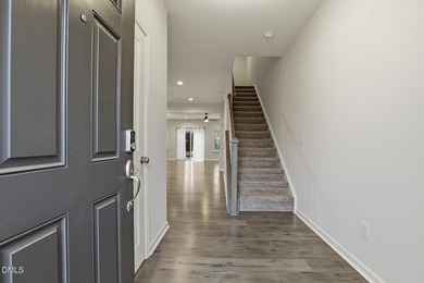 Seller's loss is your gain! MOVE IN READY - PRICED TO SELL! - photo 4