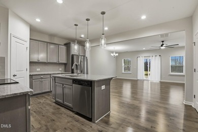 Seller's loss is your gain! MOVE IN READY - PRICED TO SELL! - photo 7