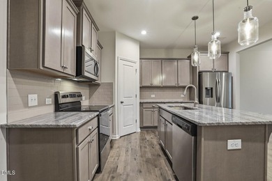Seller's loss is your gain! MOVE IN READY - PRICED TO SELL! - photo 8